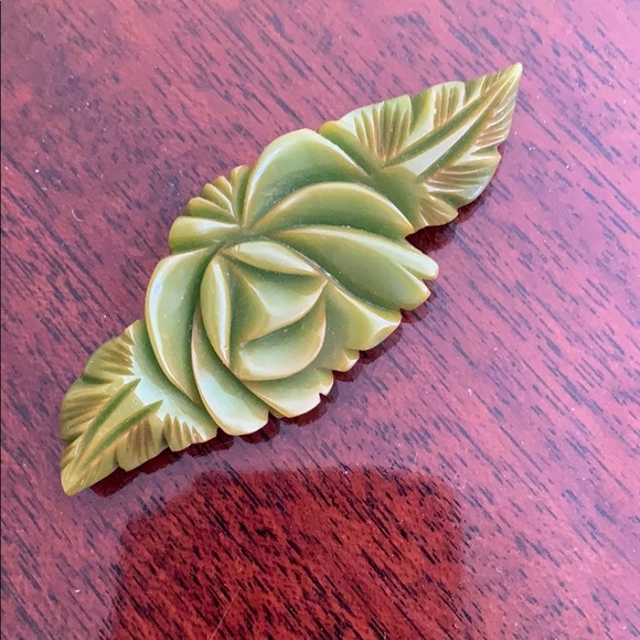 bakelite Jewelry - Authentic vintage Bakelite carved pin bakelite Jewelry - Authentic vintage Bakelite carved pin